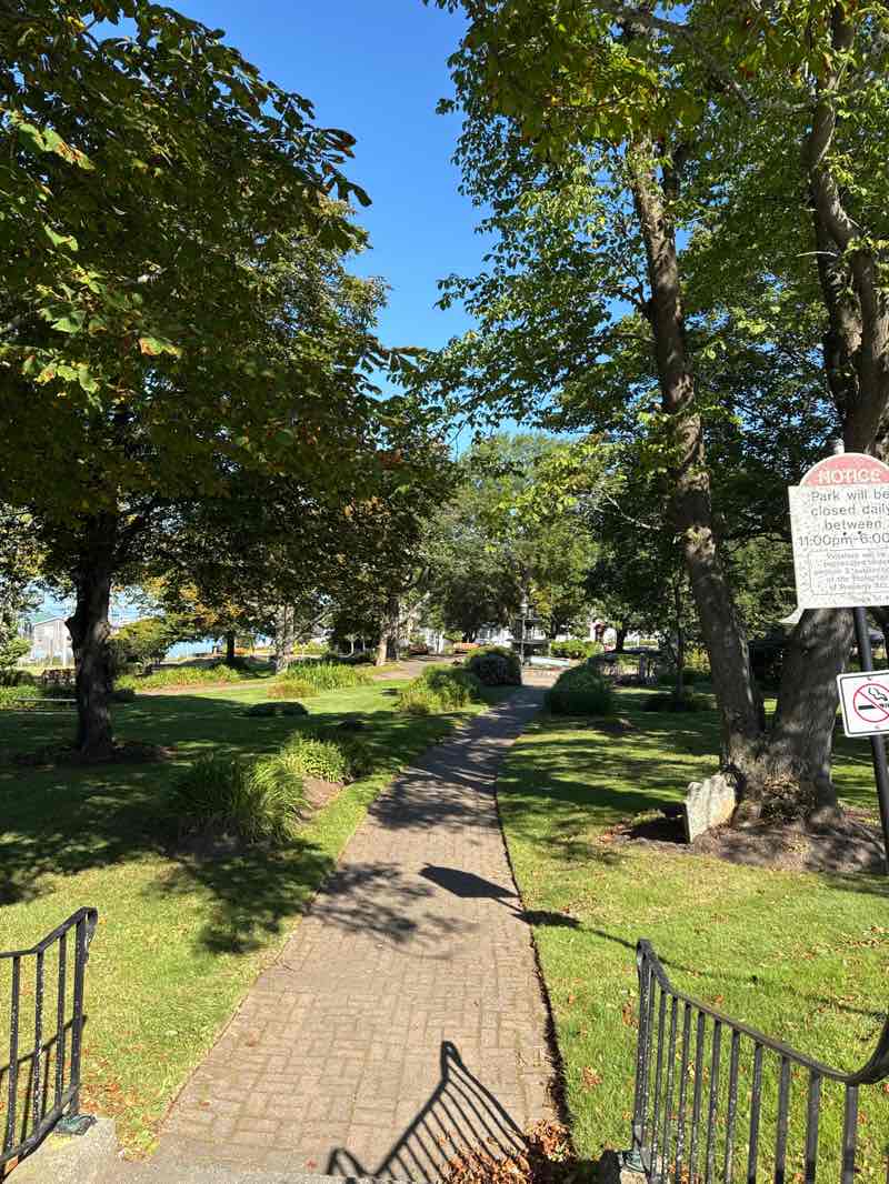 walking near me in Frost Park in autumn