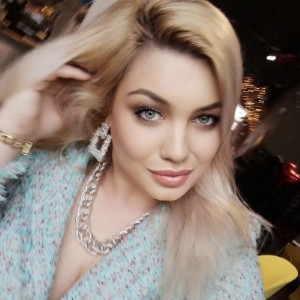 Яна