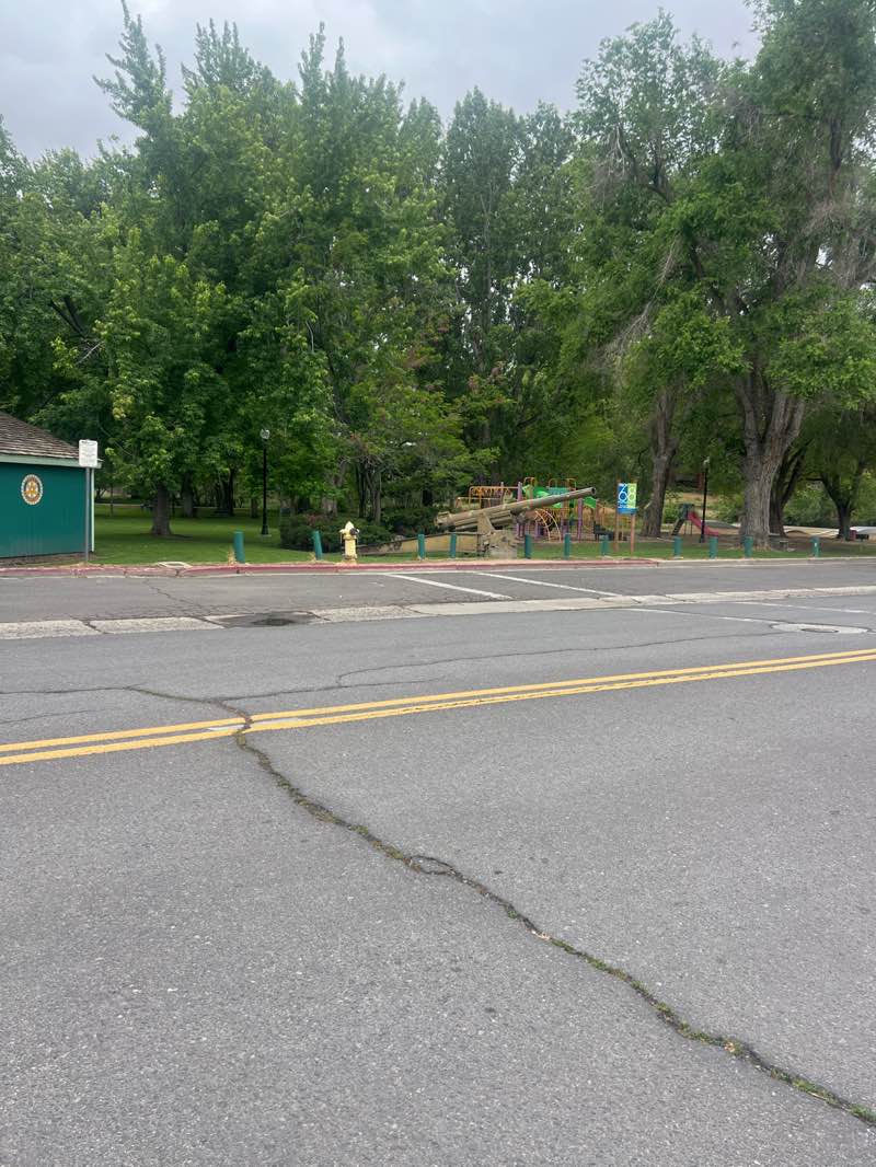 walking near me in Memorial Park in summer