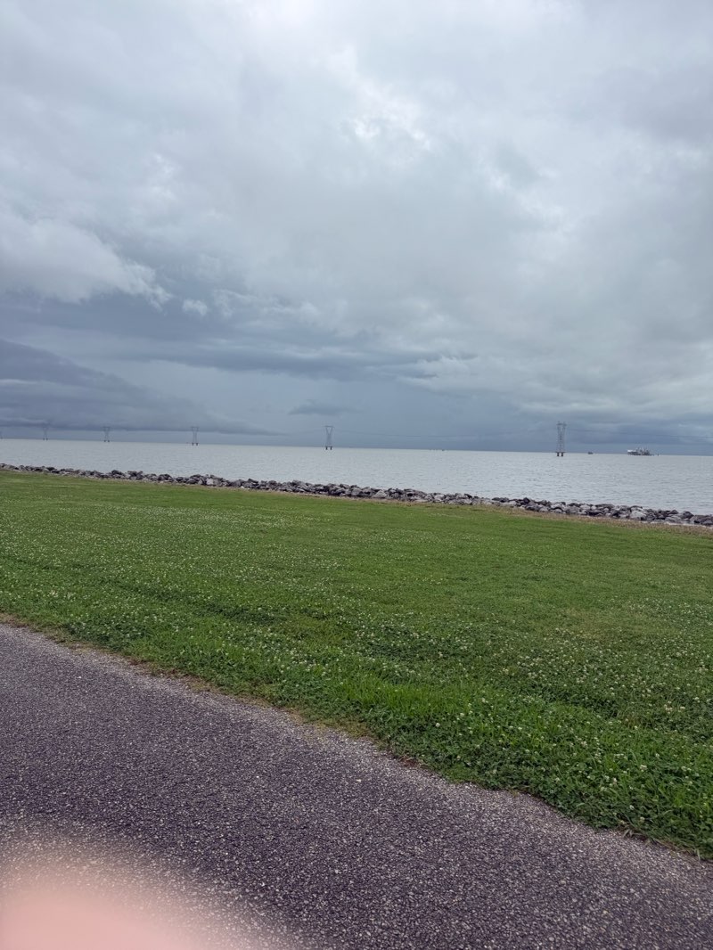 walking near me in Pontchartrain Park in spring