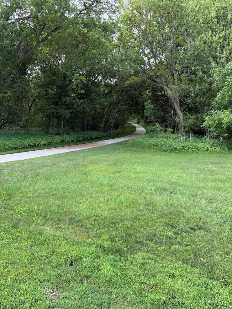 walking near me in Rolling Hills Park in summer