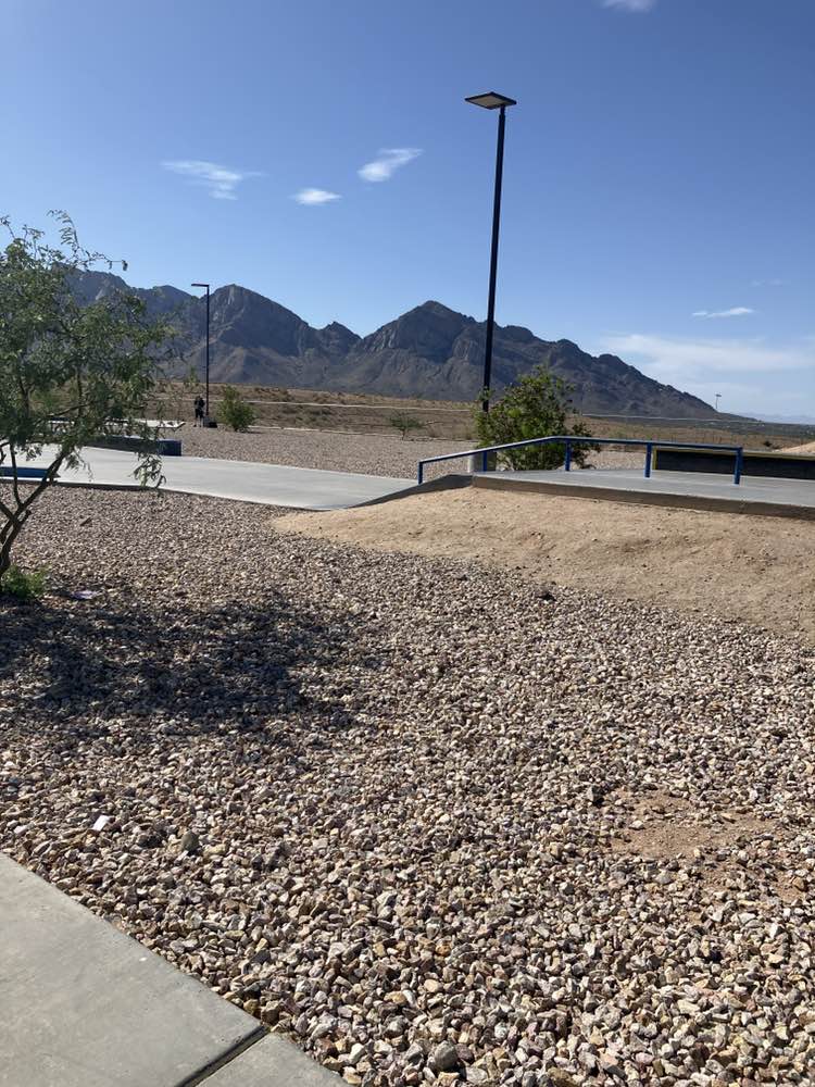 walking near me in Naranja Townsite Park in summer