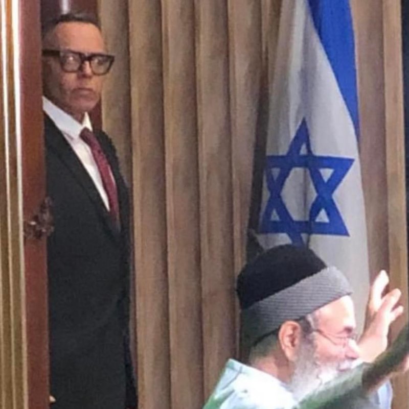 John D Abravanel profile