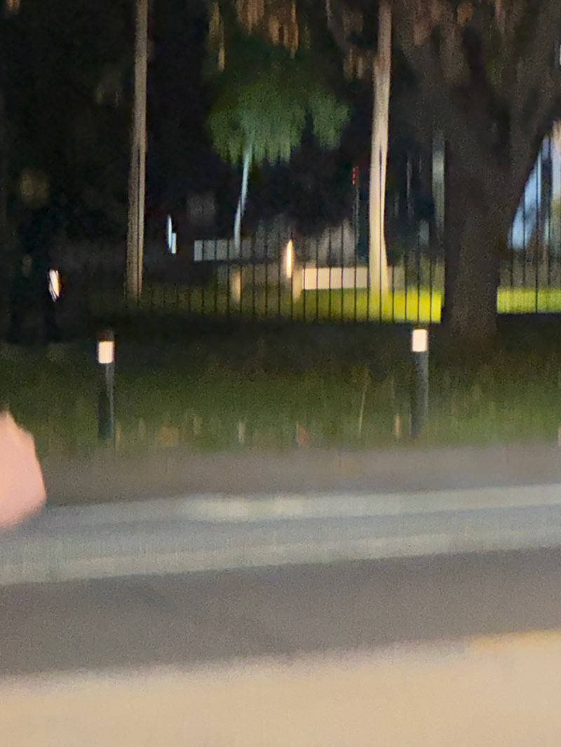 walking near me in Parque Cultural Las Condes in spring