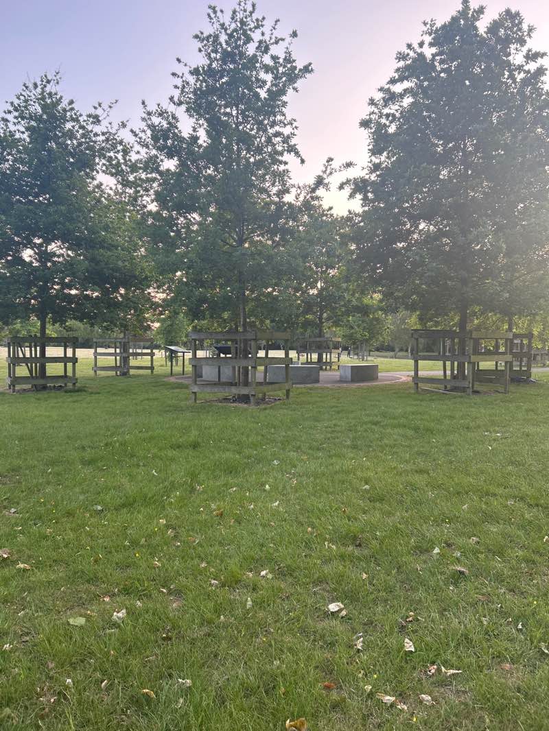 walking near me in Debdale Park in spring