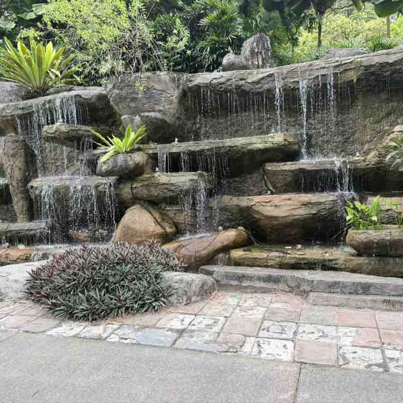 Johnathan Foo Leong post 1