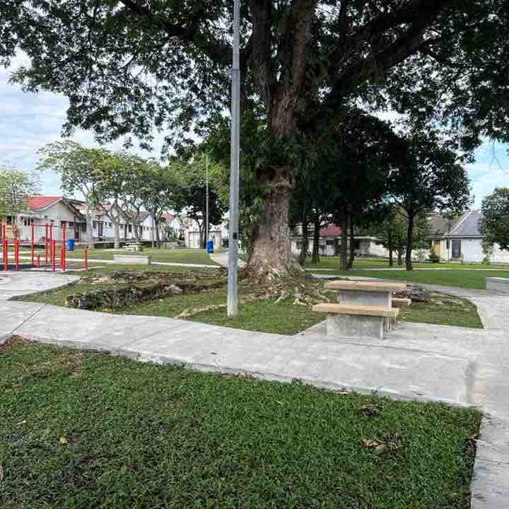 Johnathan Foo Leong post 1