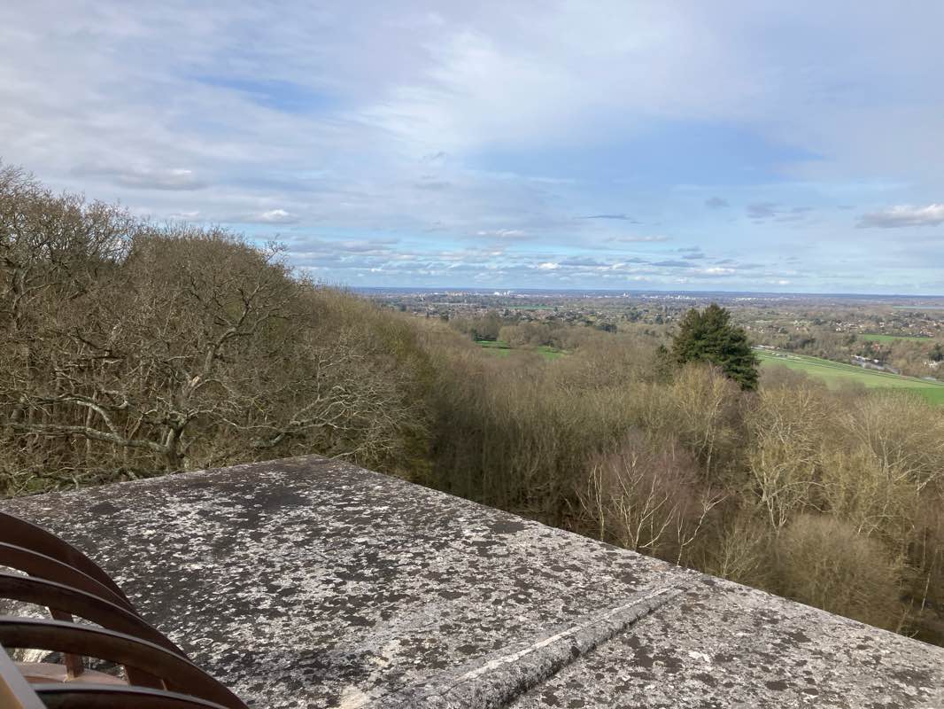 walking near me in Runnymede in spring