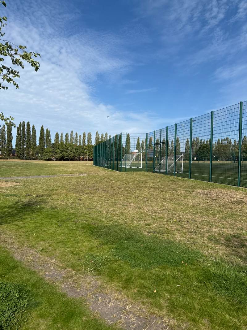 walking near me in Moss Farm Leisure Complex in autumn