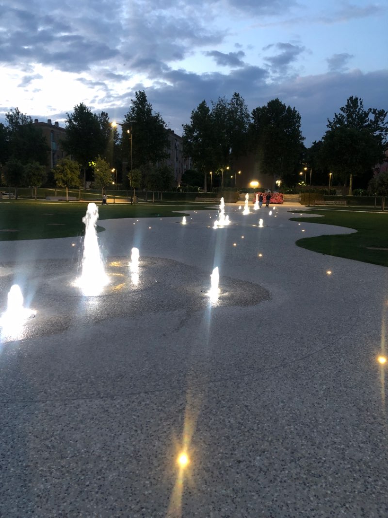 walking near me in Giardini Federico II Gonzaga in spring