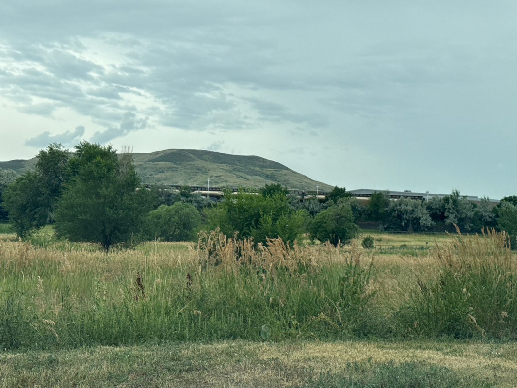 walking near me in Westblade Park in autumn