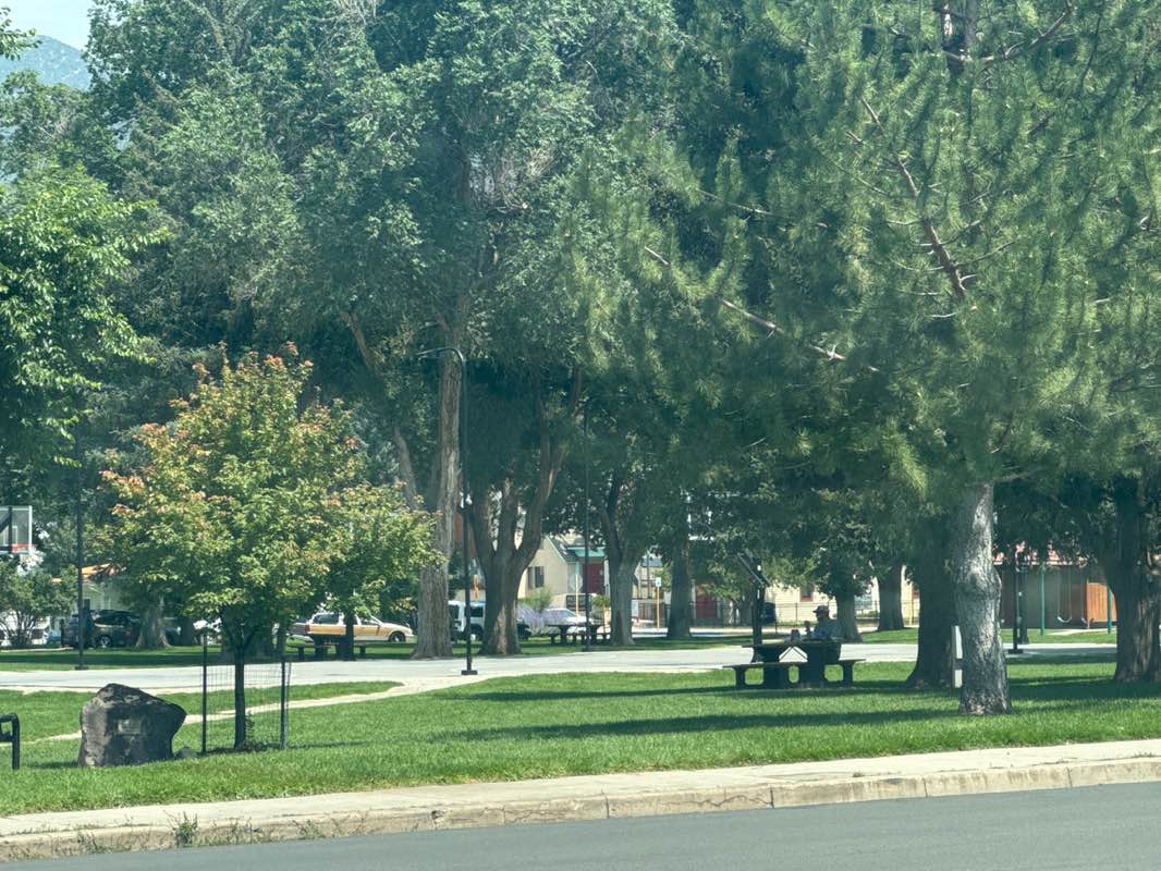 walking near me in Alpine Park in autumn