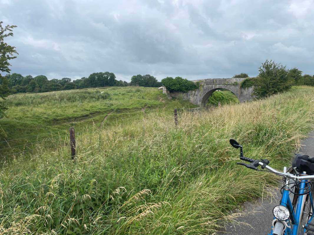 walking near me in St. James' Park in autumn