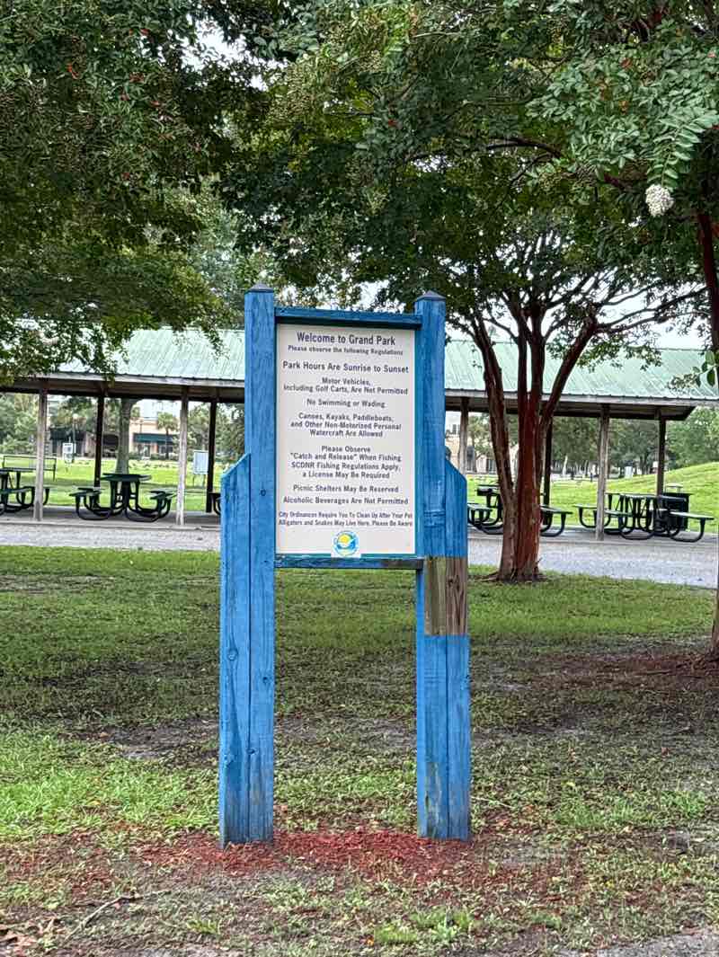 walking near me in Grand Park in autumn