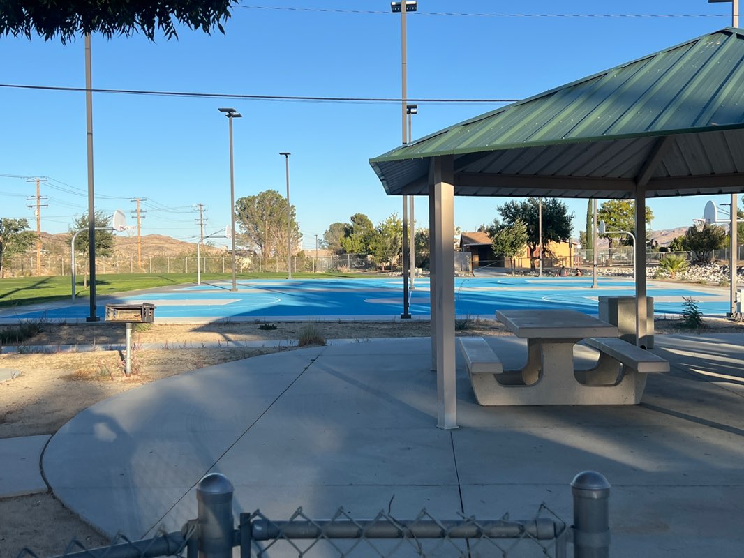 walking near me in Paradise Park in autumn