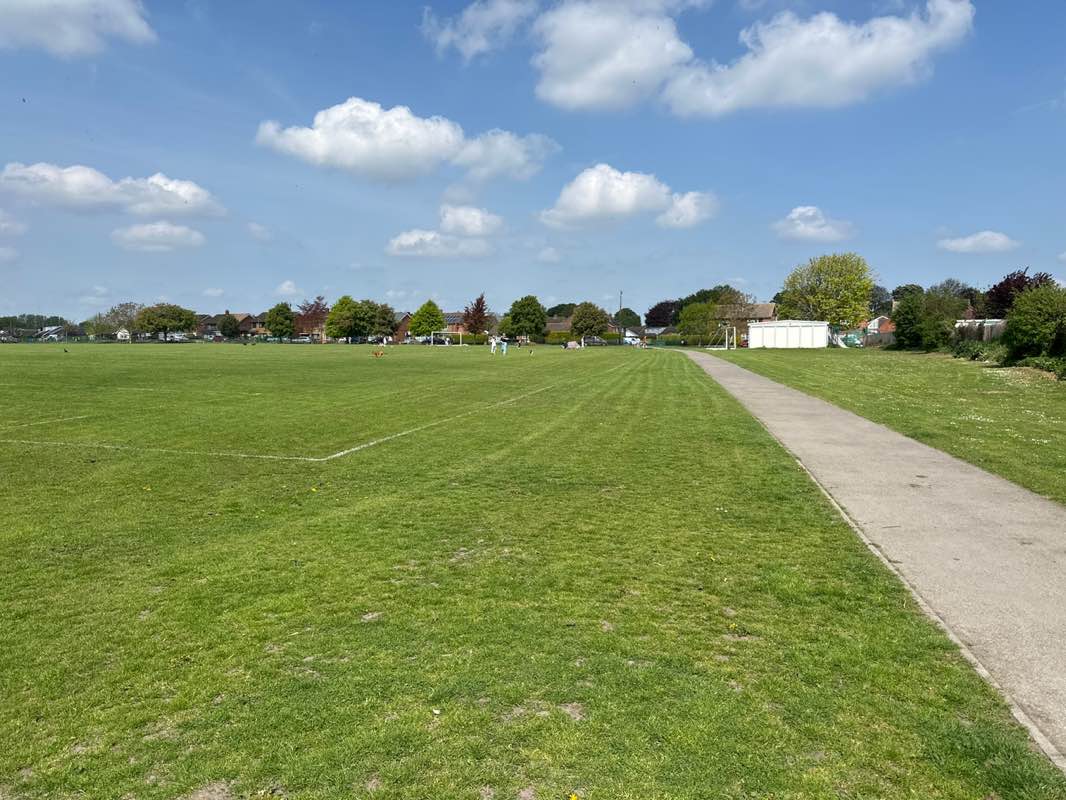 walking near me in Loyd Recreation Park in spring