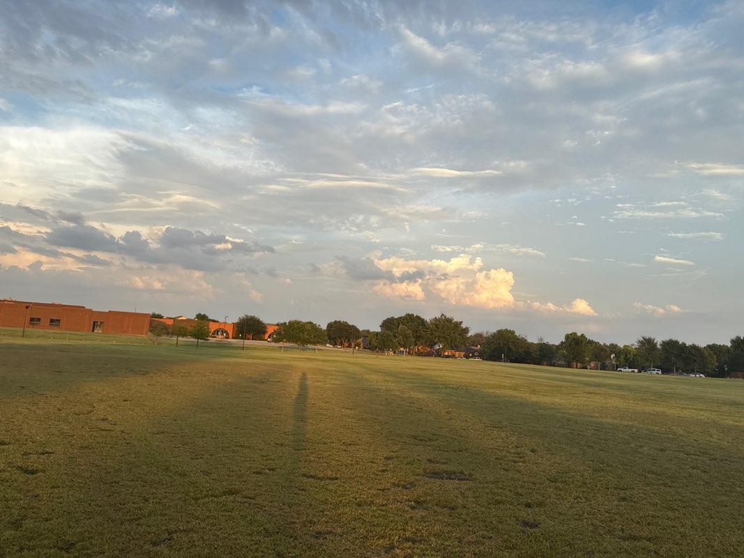 walking near me in Highland Park in autumn