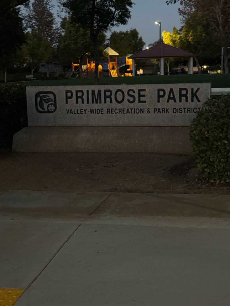 walking near me in Pourroy Fields in autumn