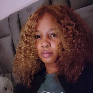 Gina Machaya profile