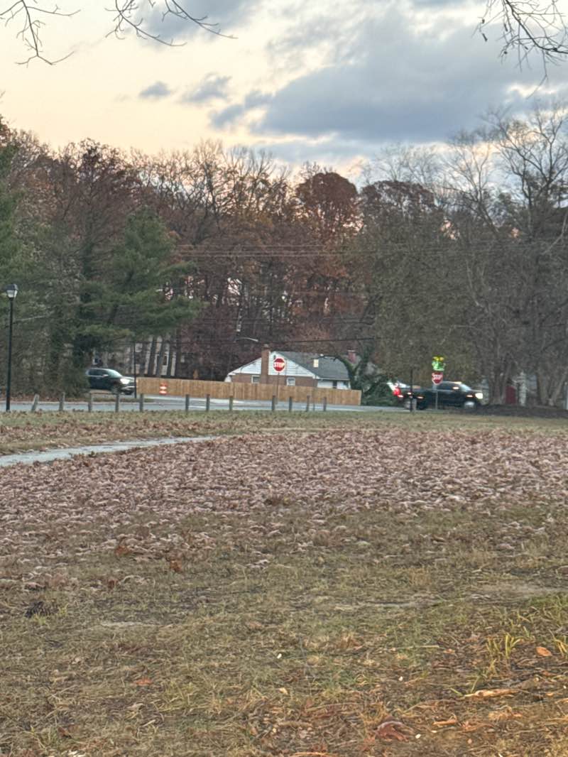 walking near me in Kings Croft Park in autumn