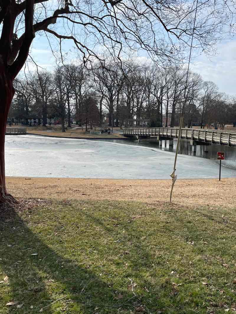 walking near me in Lakeside Park in winter