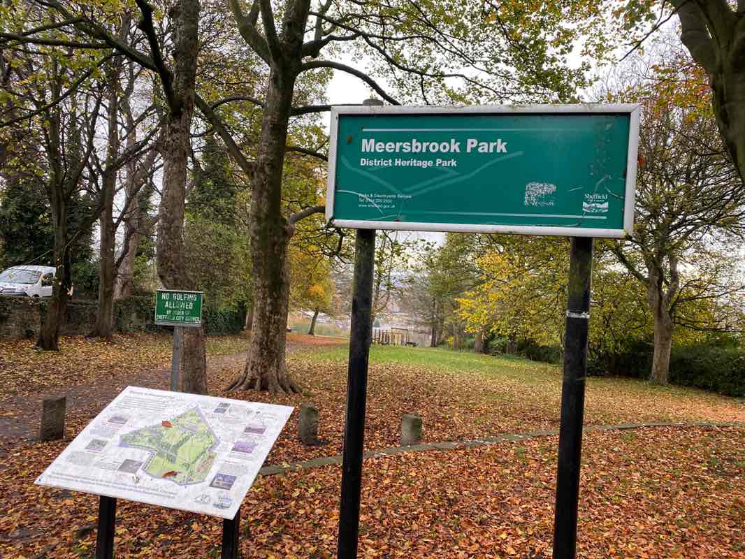 walking near me in Meersbrook Park in autumn