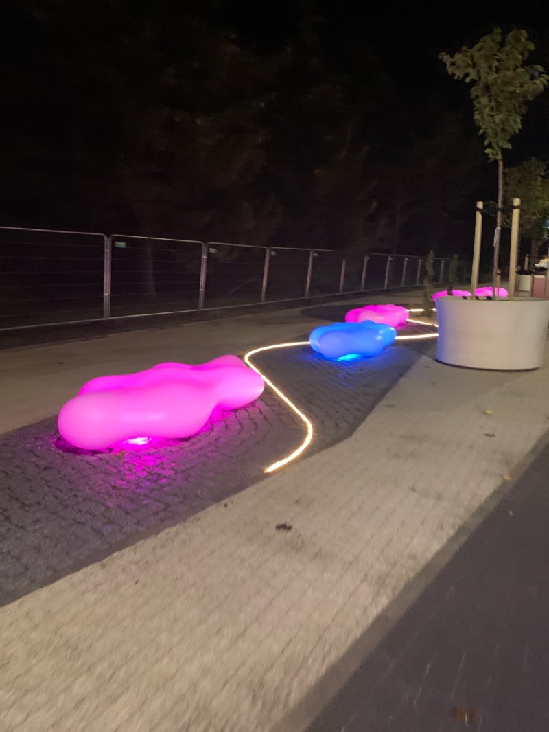 walking near me in Szent István park in winter