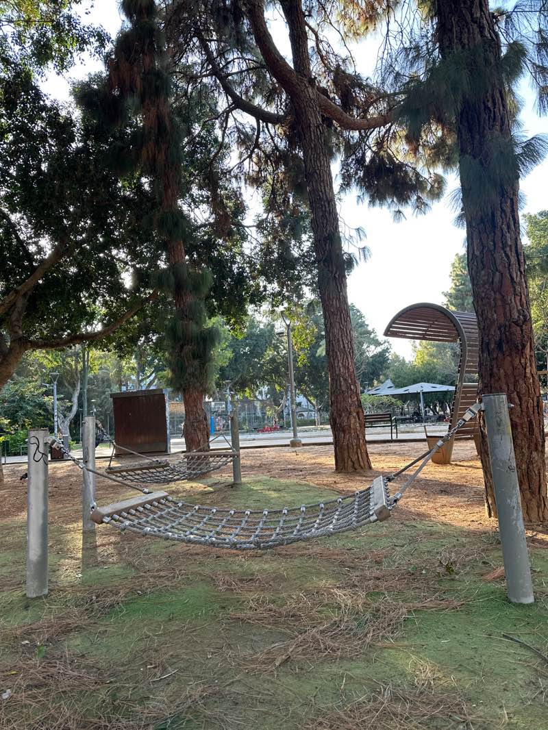 walking near me in Gan Meir in winter