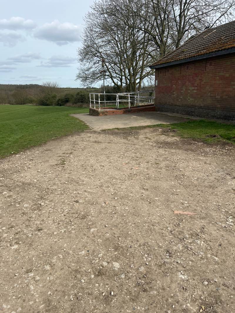 walking near me in Codnor Park in spring