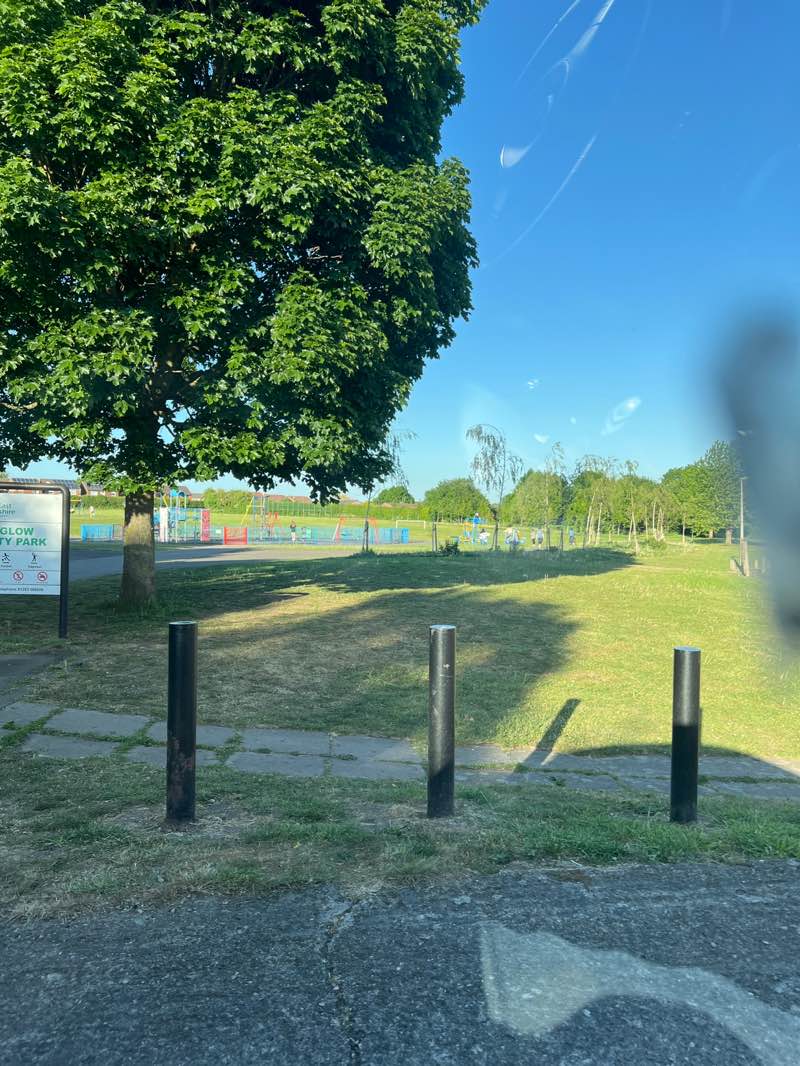 walking near me in Horninglow Common Park in spring