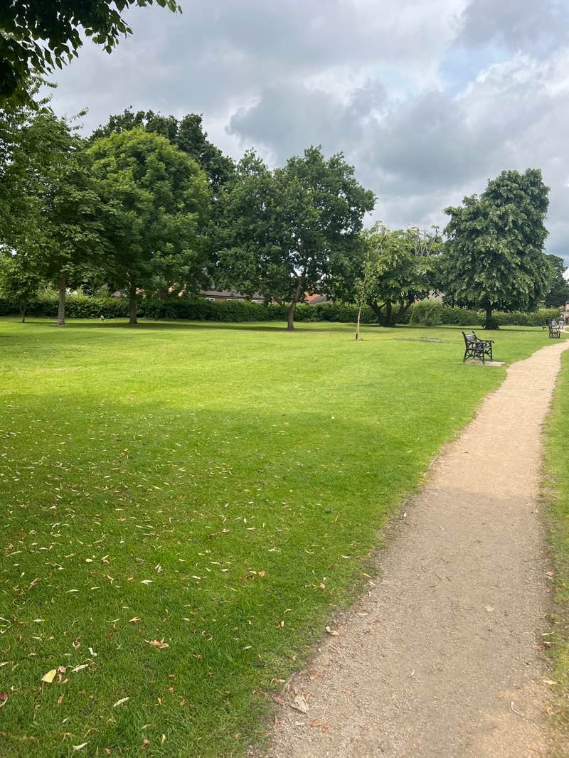 walking near me in Duffield Close in summer