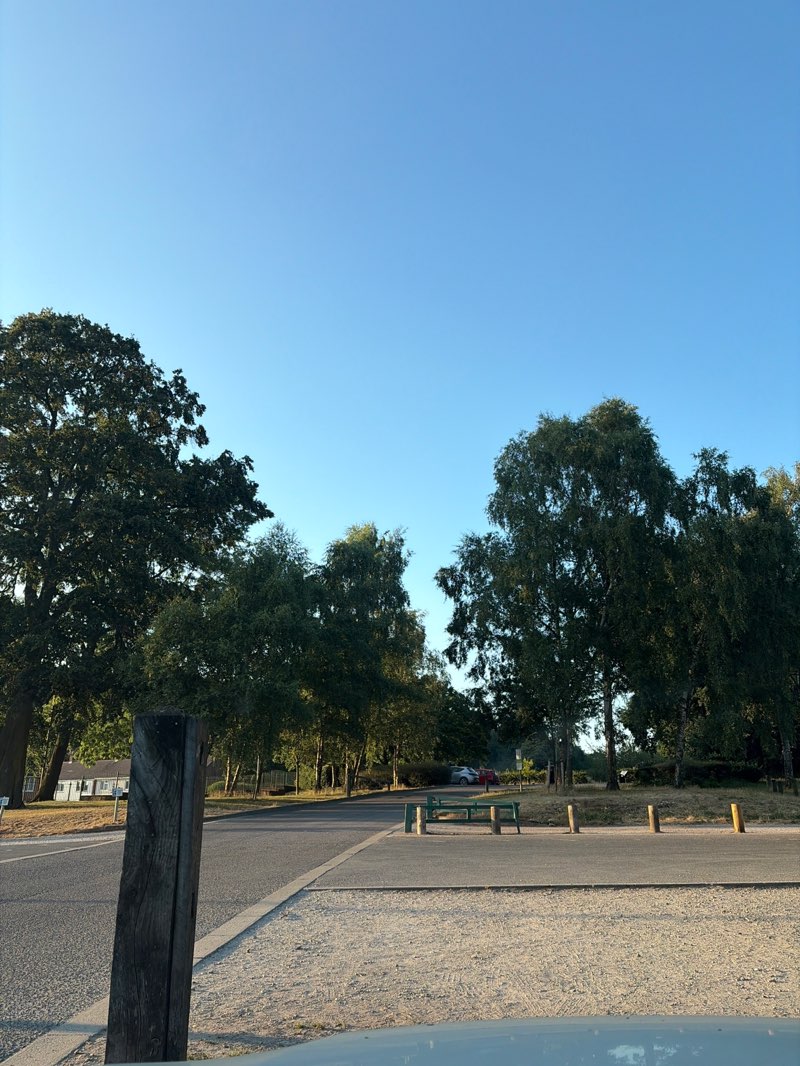 walking near me in Bramcote Hills Park in summer