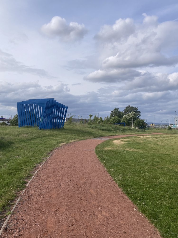 walking near me in Toryglen Park in summer