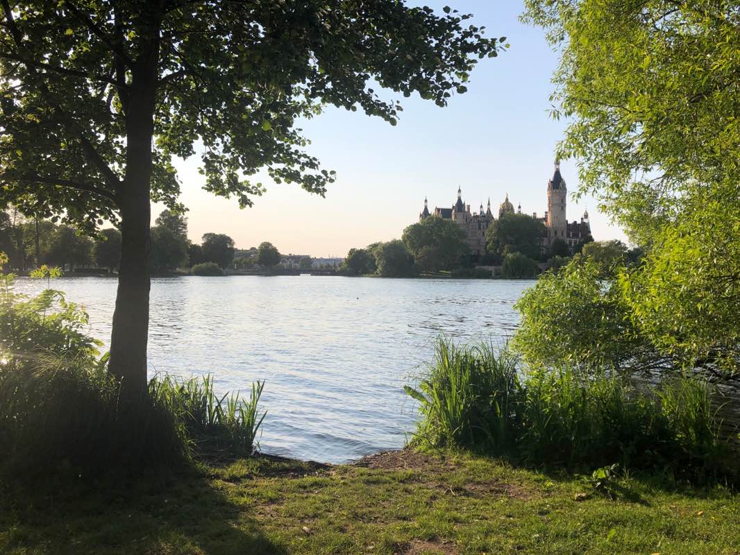 walking near me in Schlossgarten in winter