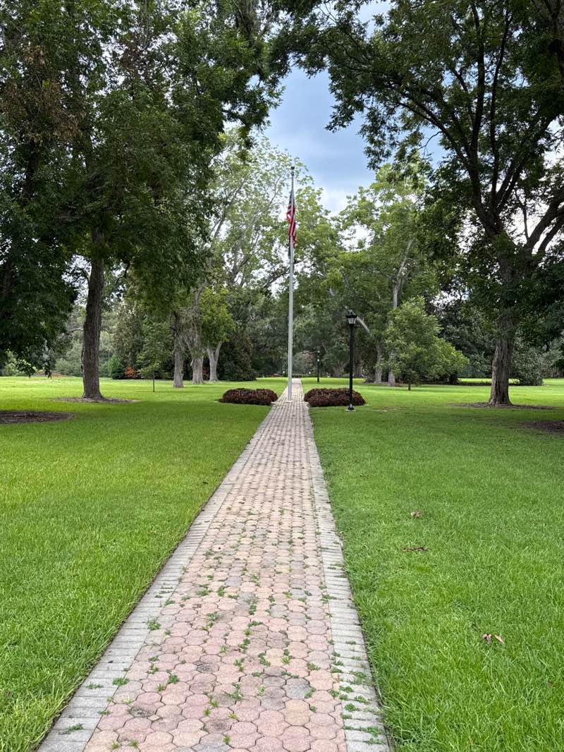 walking near me in Sweetheart Circle Park in autumn