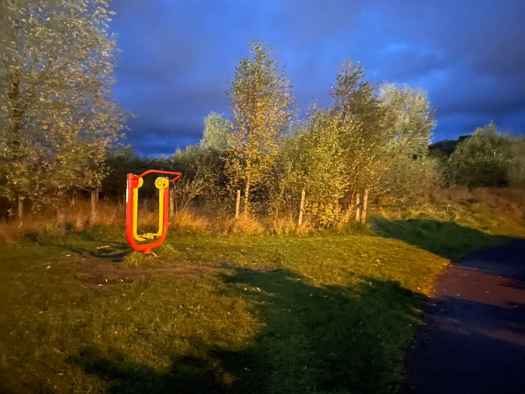 walking near me in Broadwood Nature Reserve in autumn