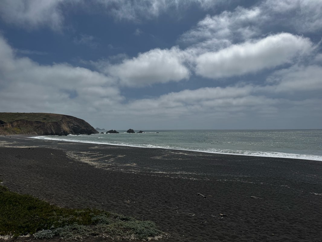 walking near me in Milagra Ridge (GGNRA) in summer