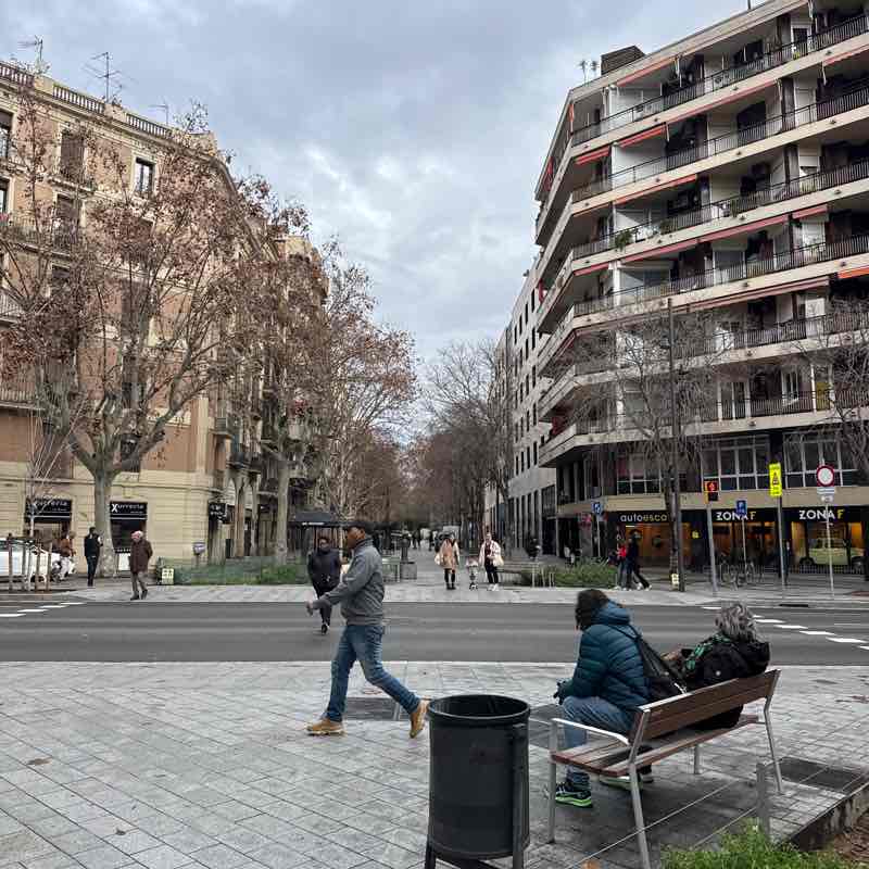 Pacer BARCELONA Spain Robin post image