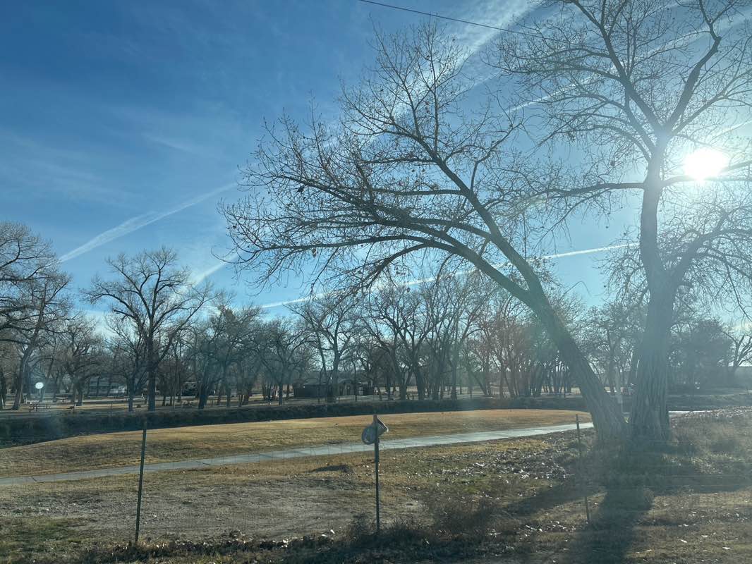 walking near me in Green River State Park in winter