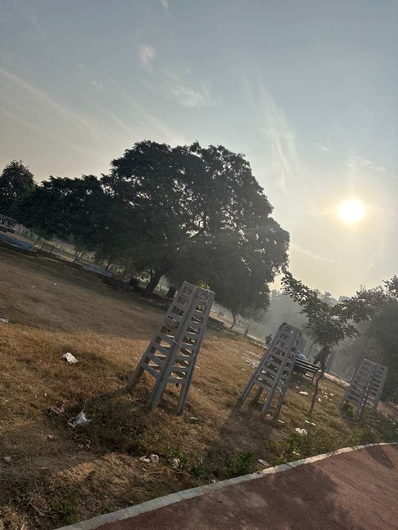 walking near me in Rose Garden in autumn