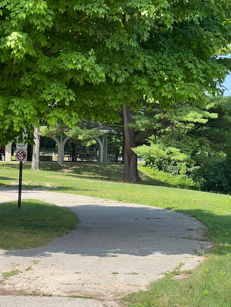 walking near me in East Riverside Park in summer