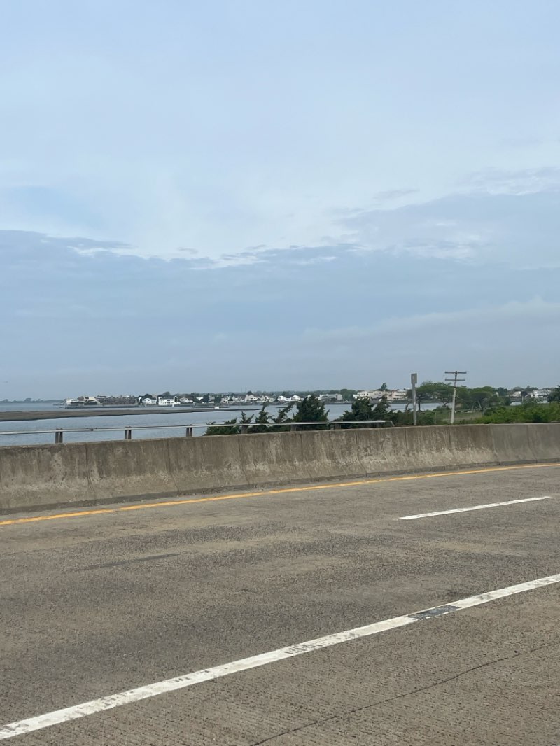 walking near me in Wantagh Park in spring