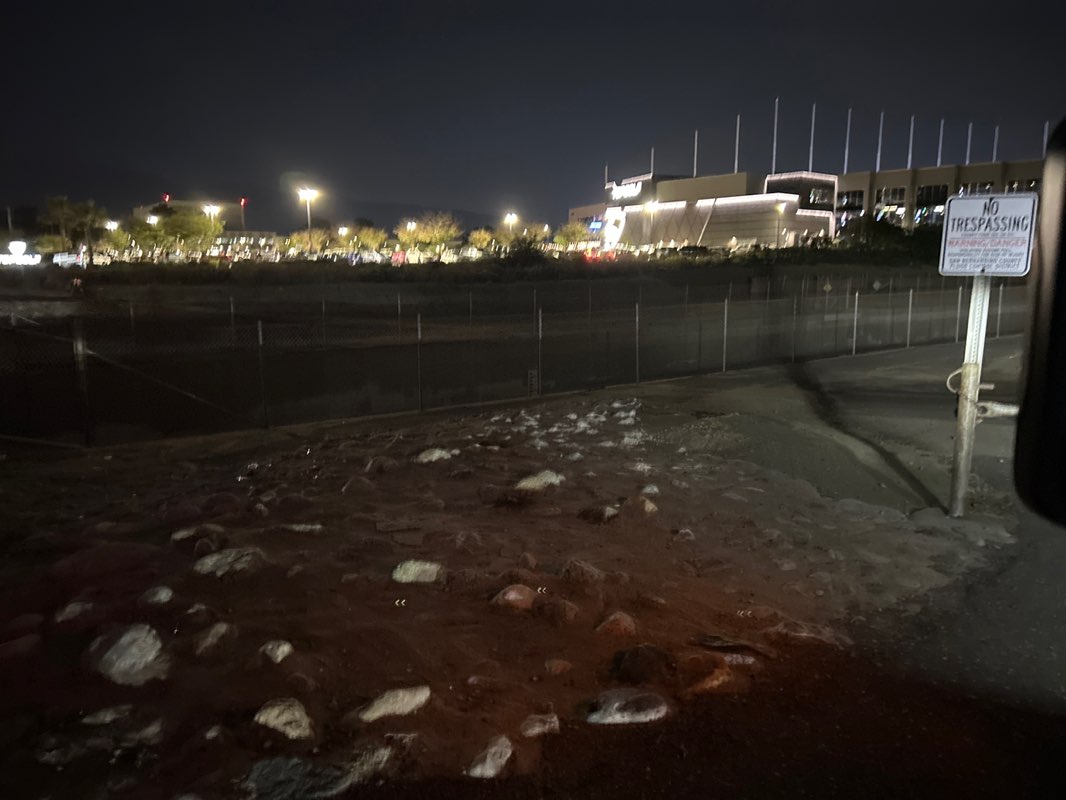 walking near me in Cucamonga-Guasti Regional Park in winter