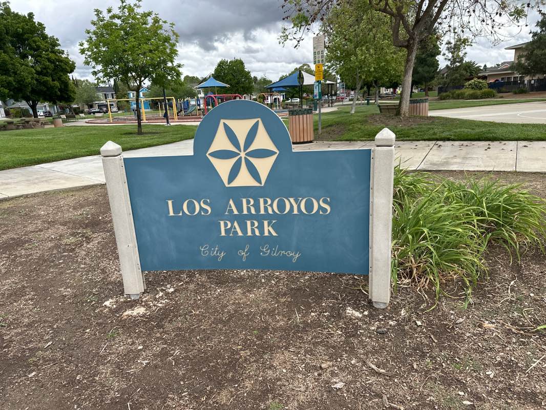 walking near me in Los Arroyos Park in spring