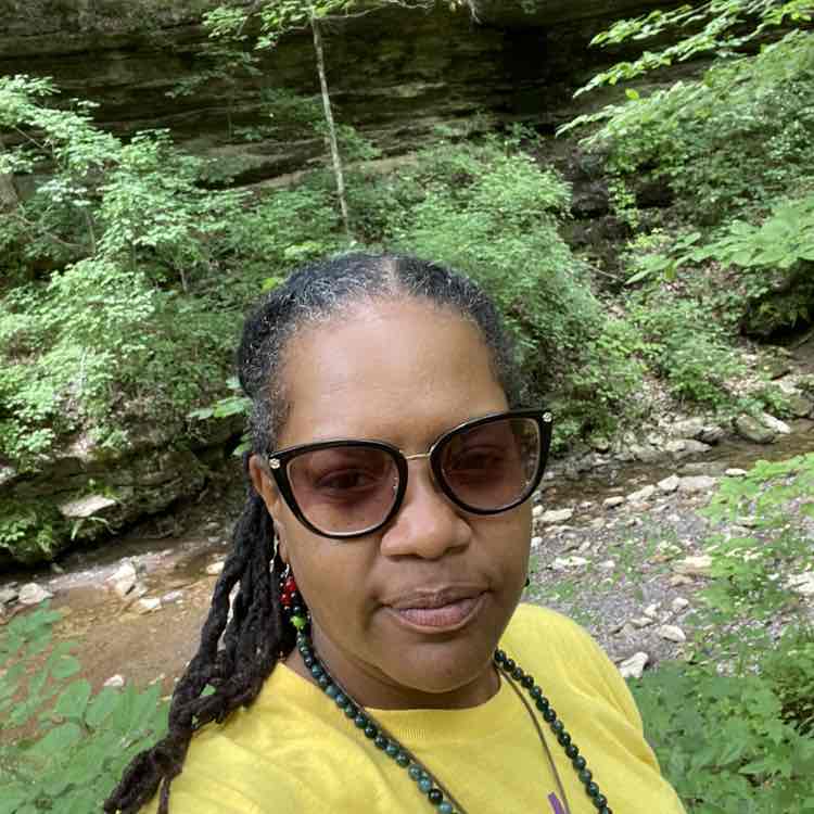 Queen Nana 🌻Family is Life ❣️keep it moving post 2