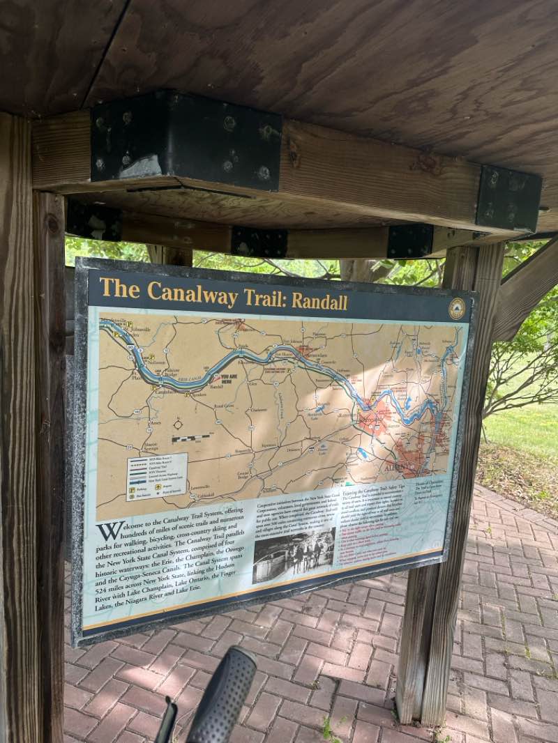 walking near me in Schoharie Crossing State Historic Site in summer