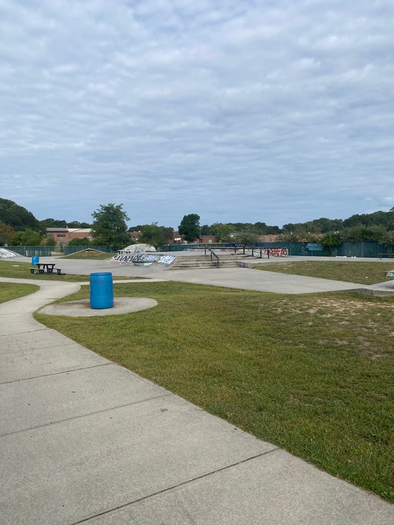 walking near me in Brookhaven Aquatic Center in autumn