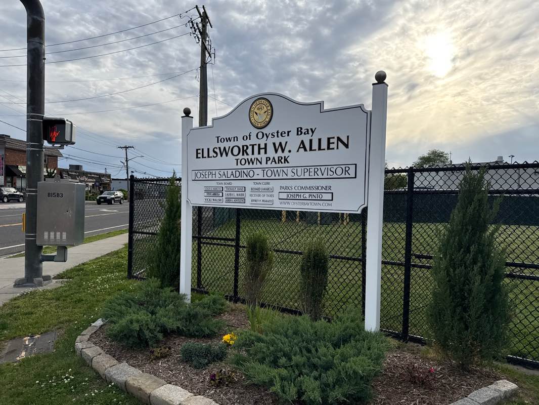 walking near me in Ellsworth W. Allen Park in summer