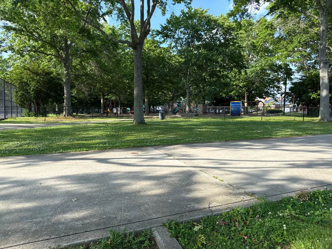 walking near me in Marjorie R. Post Community Park in summer