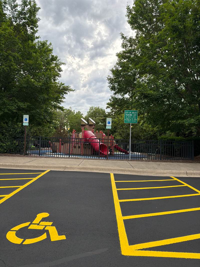 walking near me in Route 66 Park in summer
